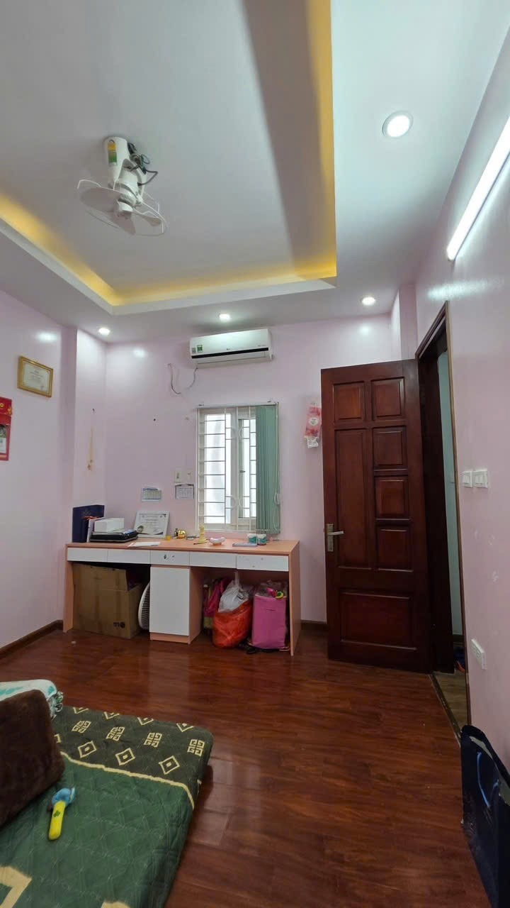 Bán Gấp Nhà Đường Trường Chinh, Đống Đa - Lô Góc 5 Tầng, Giá Tốt