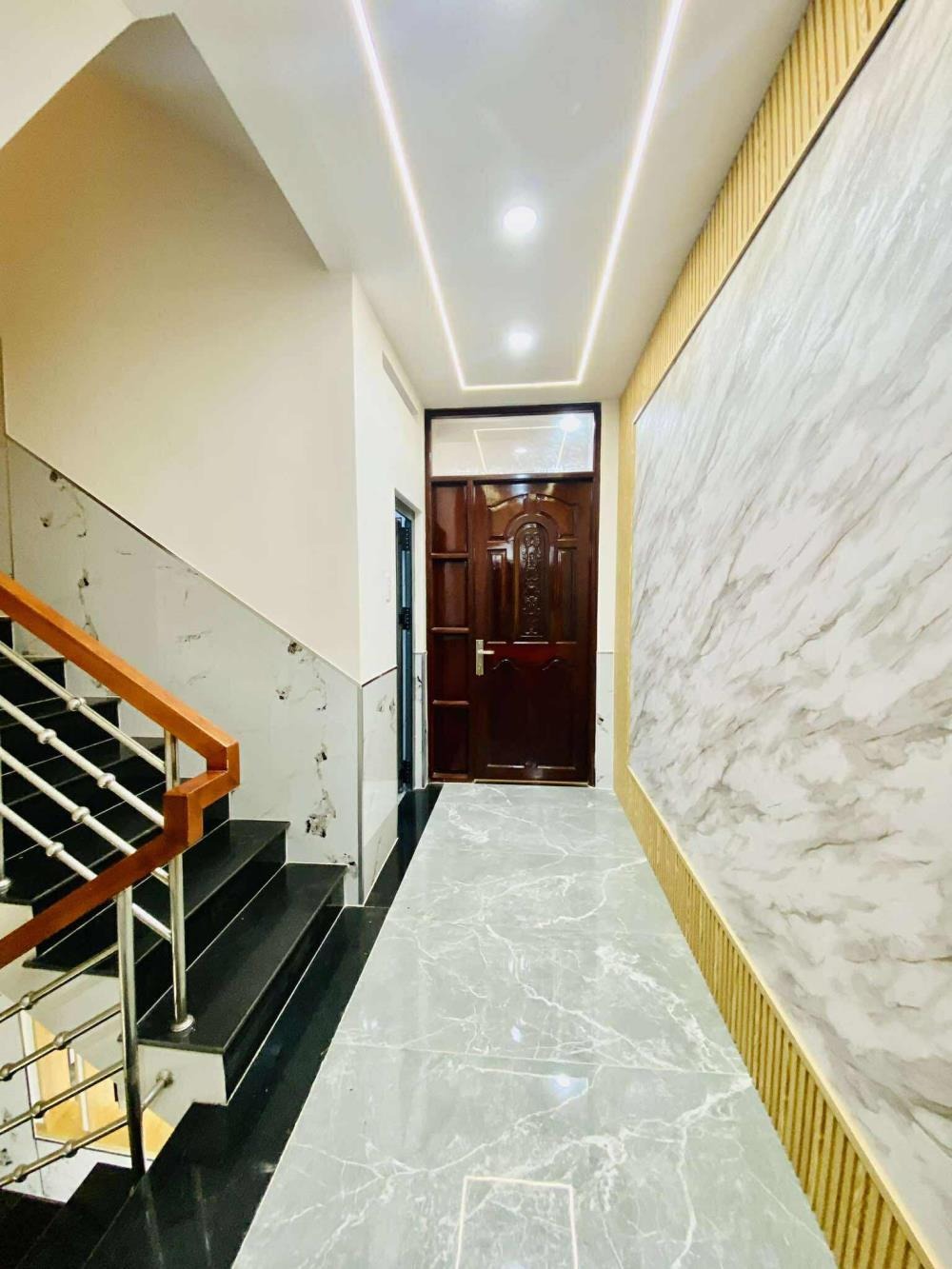 Nhà đẹp Gò Vấp - 5 tầng, 4PN, 6.6 tỷ - Ngay Kênh Tham Lương