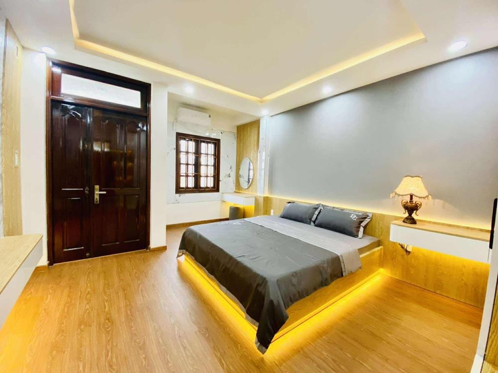 Nhà đẹp Gò Vấp - 5 tầng, 4PN, 6.6 tỷ - Ngay Kênh Tham Lương
