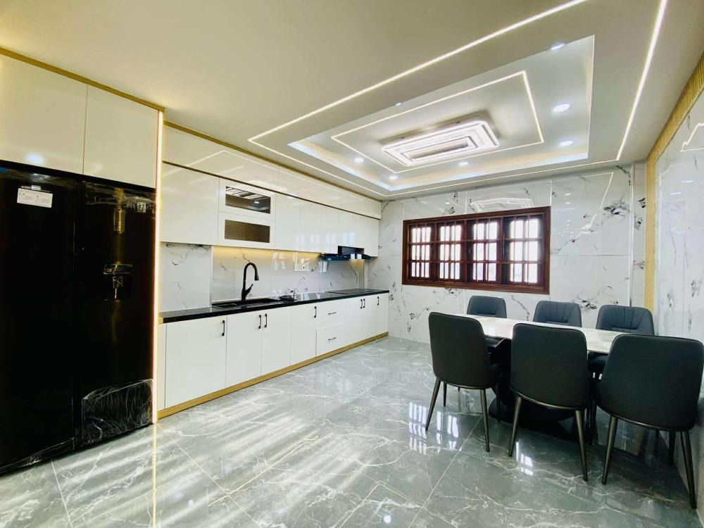 Nhà đẹp Gò Vấp - 5 tầng, 4PN, 6.6 tỷ - Ngay Kênh Tham Lương