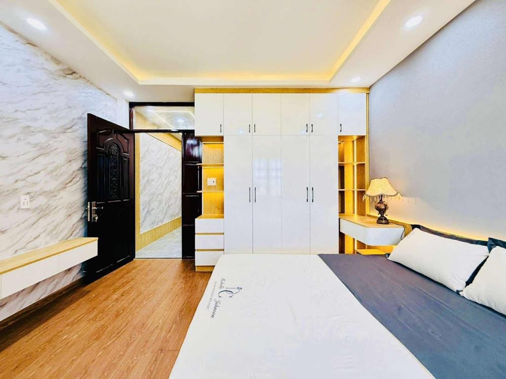 Nhà đẹp Gò Vấp - 5 tầng, 4PN, 6.6 tỷ - Ngay Kênh Tham Lương