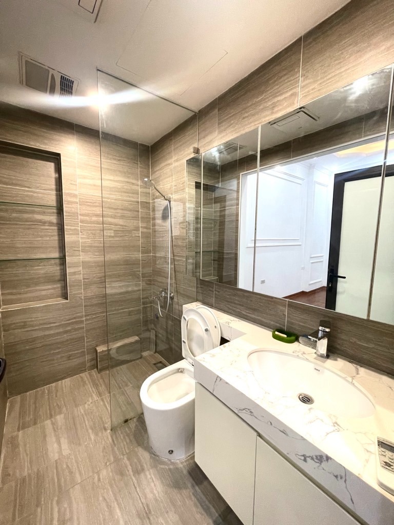 Siêu phẩm Vip Đống Đa: Nhà Phân Lô, Gara Ô Tô, Gần Phố - 40m2, Giá 13.95 Tỷ