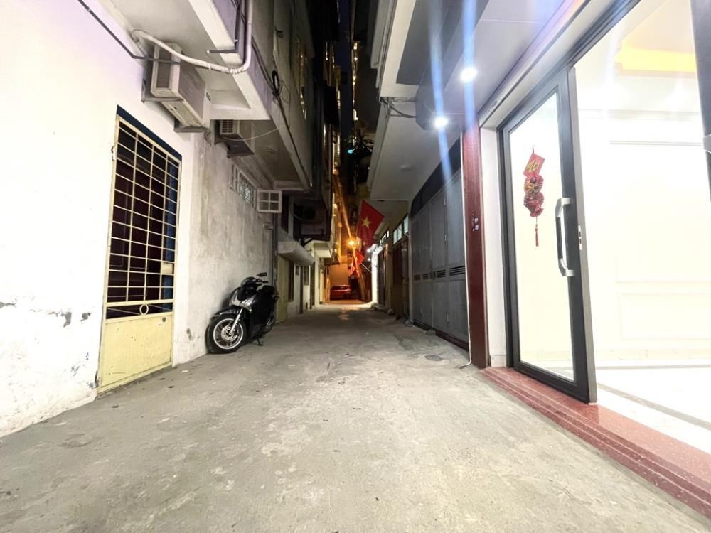 Siêu phẩm Vip Đống Đa: Nhà Phân Lô, Gara Ô Tô, Gần Phố - 40m2, Giá 13.95 Tỷ