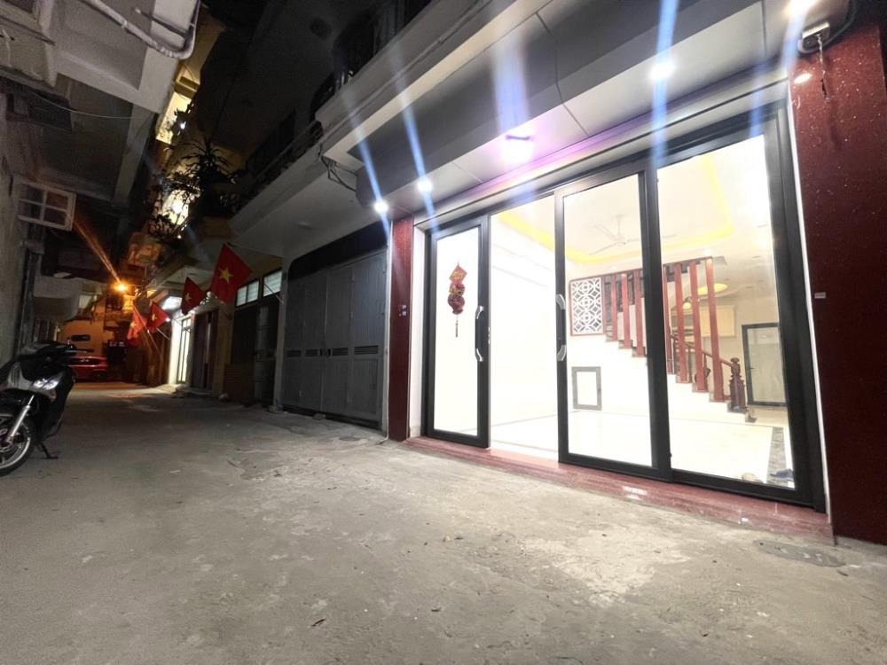 Siêu phẩm Vip Đống Đa: Nhà Phân Lô, Gara Ô Tô, Gần Phố - 40m2, Giá 13.95 Tỷ