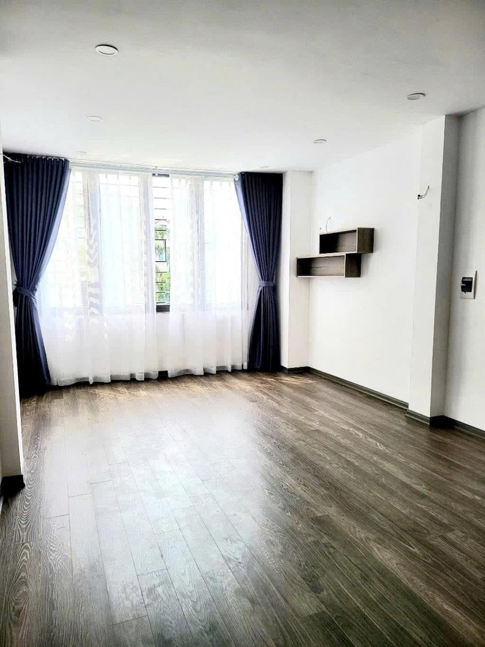 Chỉ 9 Tỷ - Ngô Quyền, Hà Đông - 45m² x 5T - Full Nội Thất - Ở Ngay