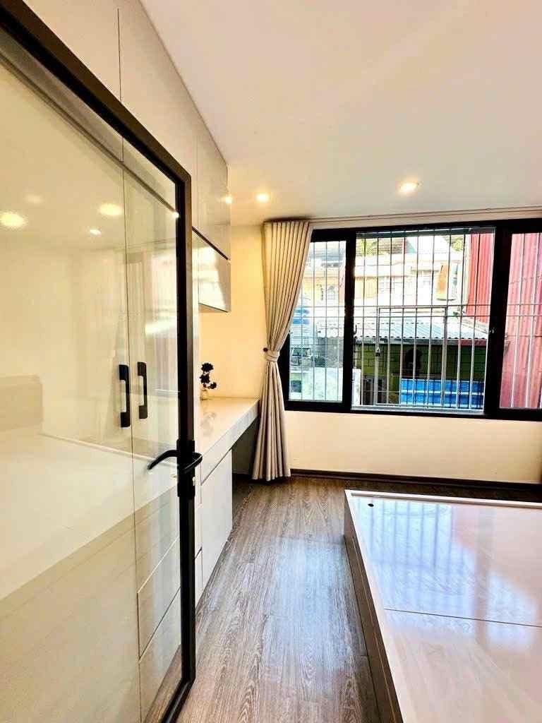 Căn hộ tập thể lô góc, gần trường, chợ - Giá 2.95 tỷ