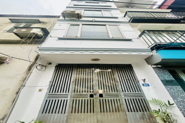 Bán nhà ngõ Yên Duyên, Hoàng Mai. 35m2 x 4 tầng, 4PN, SH, 7 tỷ. LH: 0989993208