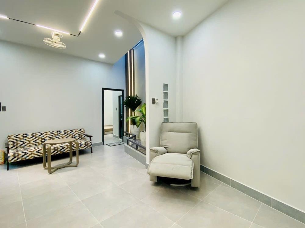 Nhà Mới Xây Nguyễn Văn Nghi 81m2, 3PN, Gần ĐHCN - 6.5 Tỷ