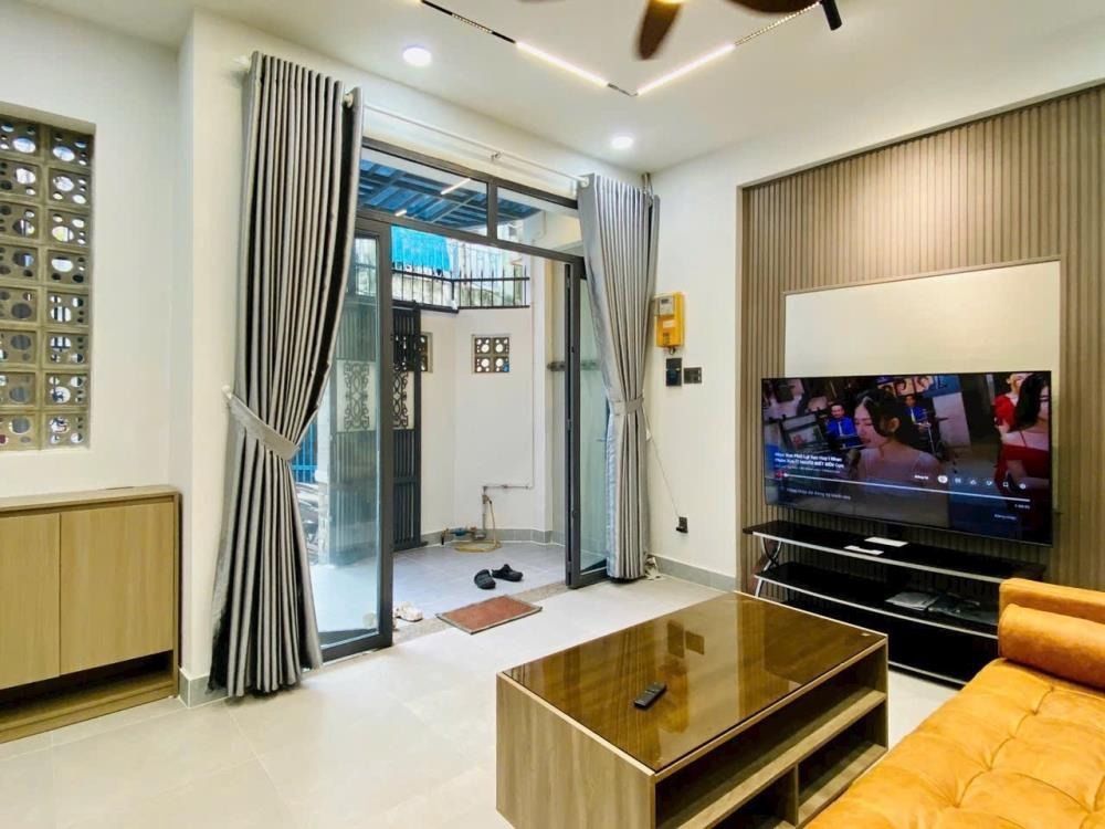 Nhà Mới Xây Nguyễn Văn Nghi 81m2, 3PN, Gần ĐHCN - 6.5 Tỷ