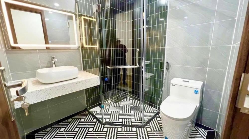 Siêu phẩm nhà mới 6 tầng, thang máy, Trần Khát Chân - Giá rẻ, gần phố