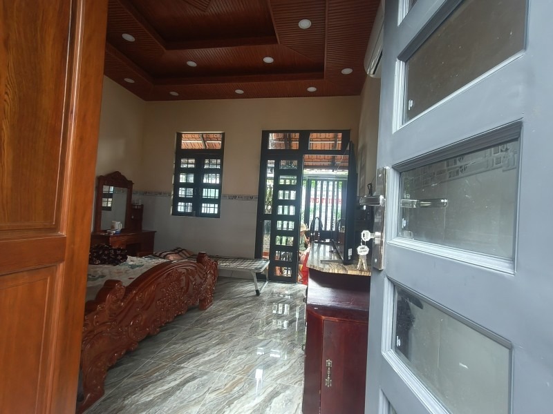 Bán Gấp Nhà 130m2, 3PN, Võ Văn Hát, Quận 9 - Giá Chỉ 7.6 Tỷ