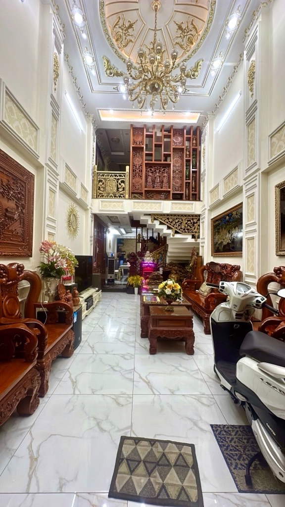 Bán Nhà Gò Xoài, Bình Tân: 5 Tầng, 68m2, Giá 11.8 Tỷ - Vị Trí Đẹp, Hỗ Trợ Vay Thế