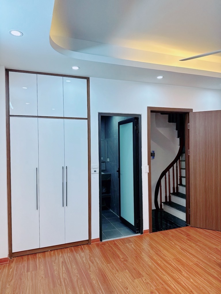 Bán nhà mới full nội thất, mặt tiền, ô tô vào tận nơi - Trương Định