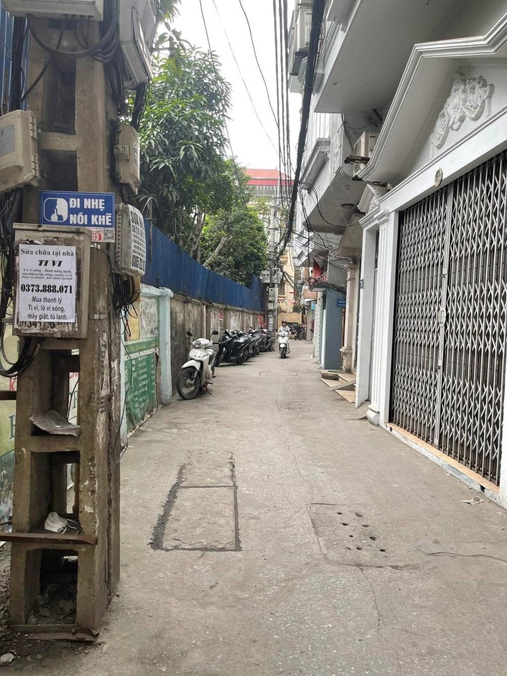 Bán nhà riêng Đống Đa: 41m2, 3 Tầng, 3 Ngủ, 7.7 Tỷ - Vị Trí Đắc Địa