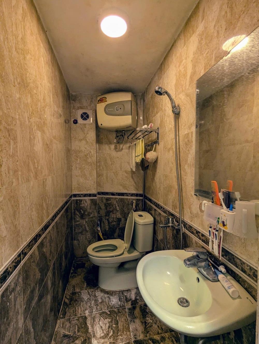 Bán nhà riêng Đống Đa: 41m2, 3 Tầng, 3 Ngủ, 7.7 Tỷ - Vị Trí Đắc Địa