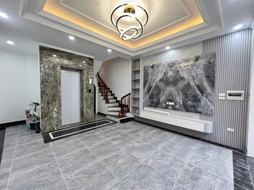 Bán Nhà Khương Đình 6 Tầng Thang Máy, 8.9 Tỷ - Vị Trí Vip, Gần Royal City