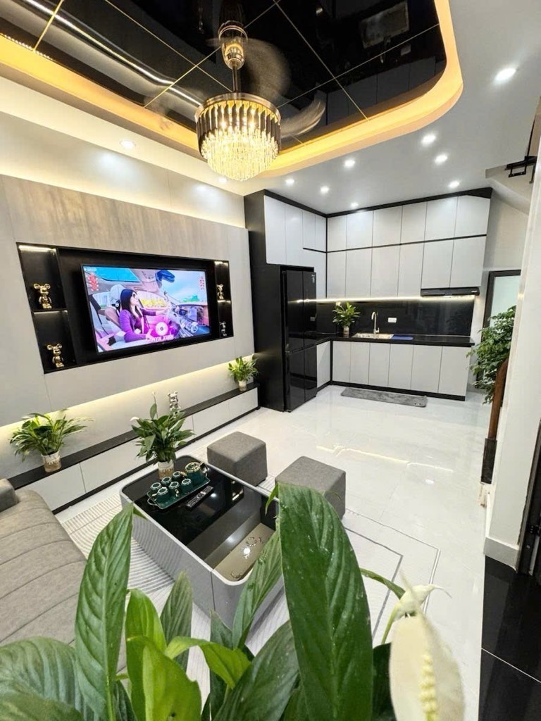 Nhà phố Trần Khát Chân - 30m2 - 4 tầng - Giá Tốt - Ô Tô Đỗ Cổng