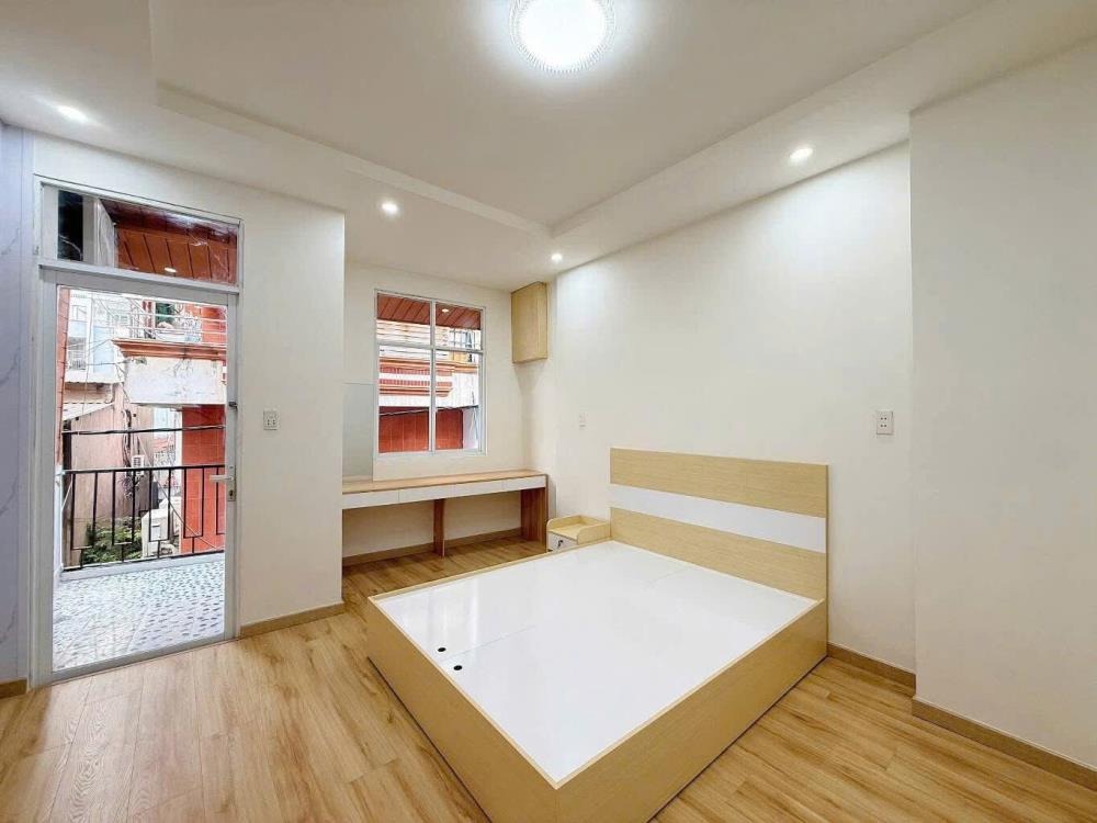 Bán Nhà Quận 8: 4.3m x 10m, Hẻm Xe Hơi, Giá 6.6 Tỷ