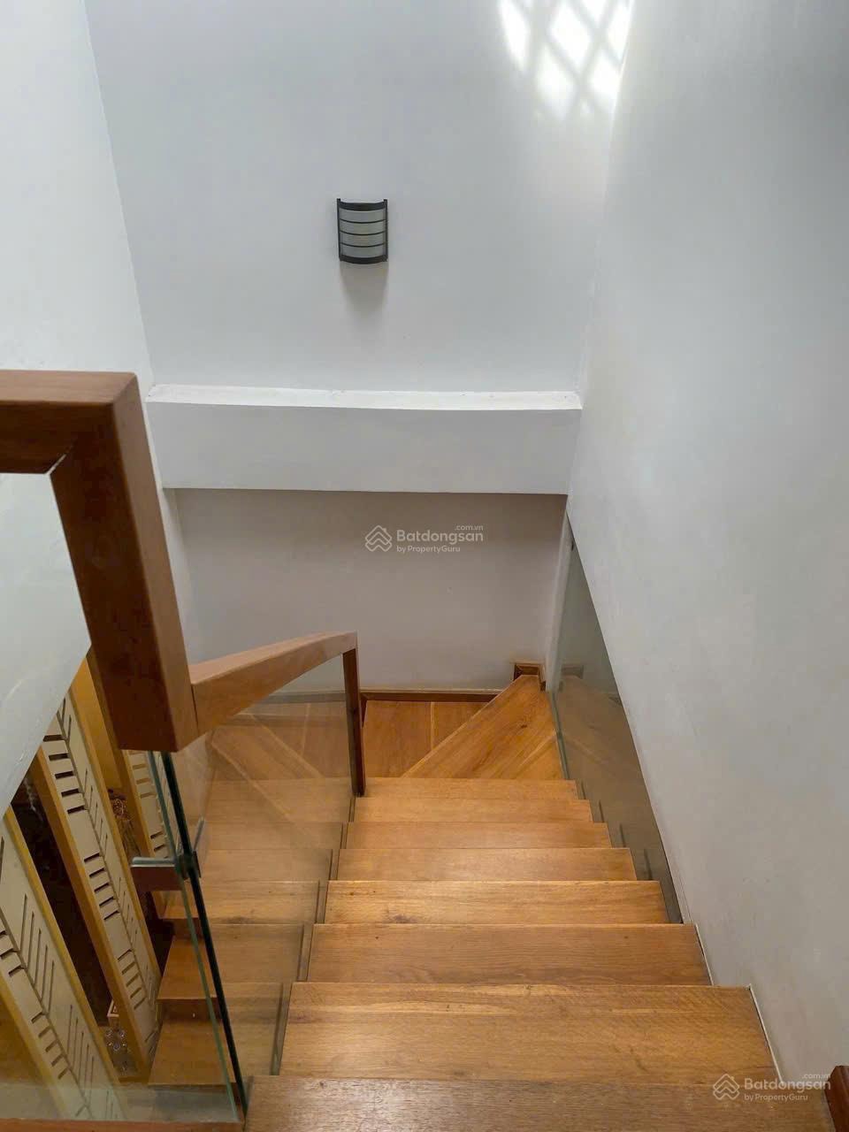 Bán nhà 4x20m, 2 tầng, Hẻm Xe Hơi, Gần Học Viện Cán Bộ - 7.5 Tỷ