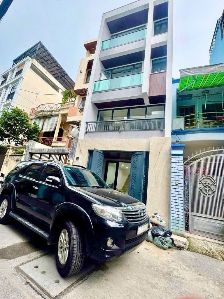 Bán Nhà Mới Xây Quận 8: 6.6 Tỷ - Hẻm Xe Hơi, Sát Mặt Tiền