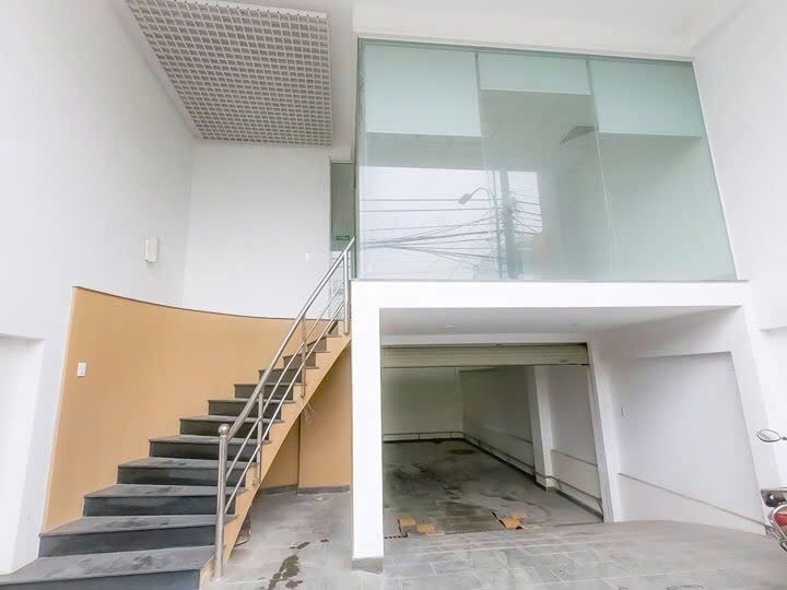 Bán nhà mặt tiền Phạm Văn Bạch, Tân Bình - 7x15m, 100m2, Giá 39 Tỷ