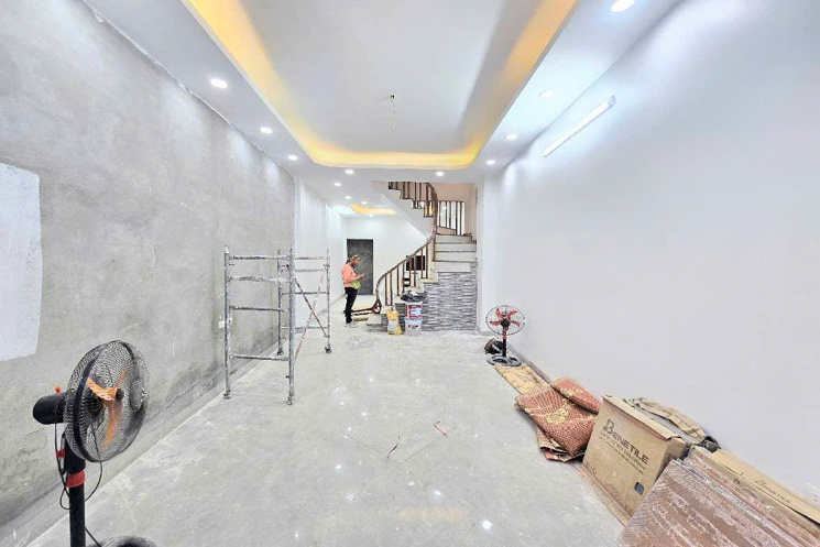 SIÊU PHẨM NGUYỆT ÁNG -NHÀ  MẶT TIỀN 5M - Ô TÔ ĐỖ CỬA - NGÕ THÔNG CỰC ĐẸP 🔥HƠN 6 TỶ