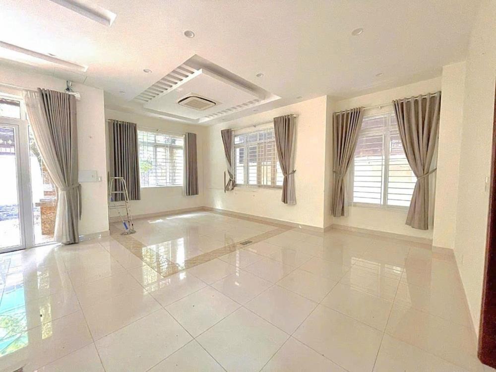 Bán Biệt Thự Khu Thảo Điền - Quận 2 | 12x30m, 1 Lầu, Giá 60 Tỷ