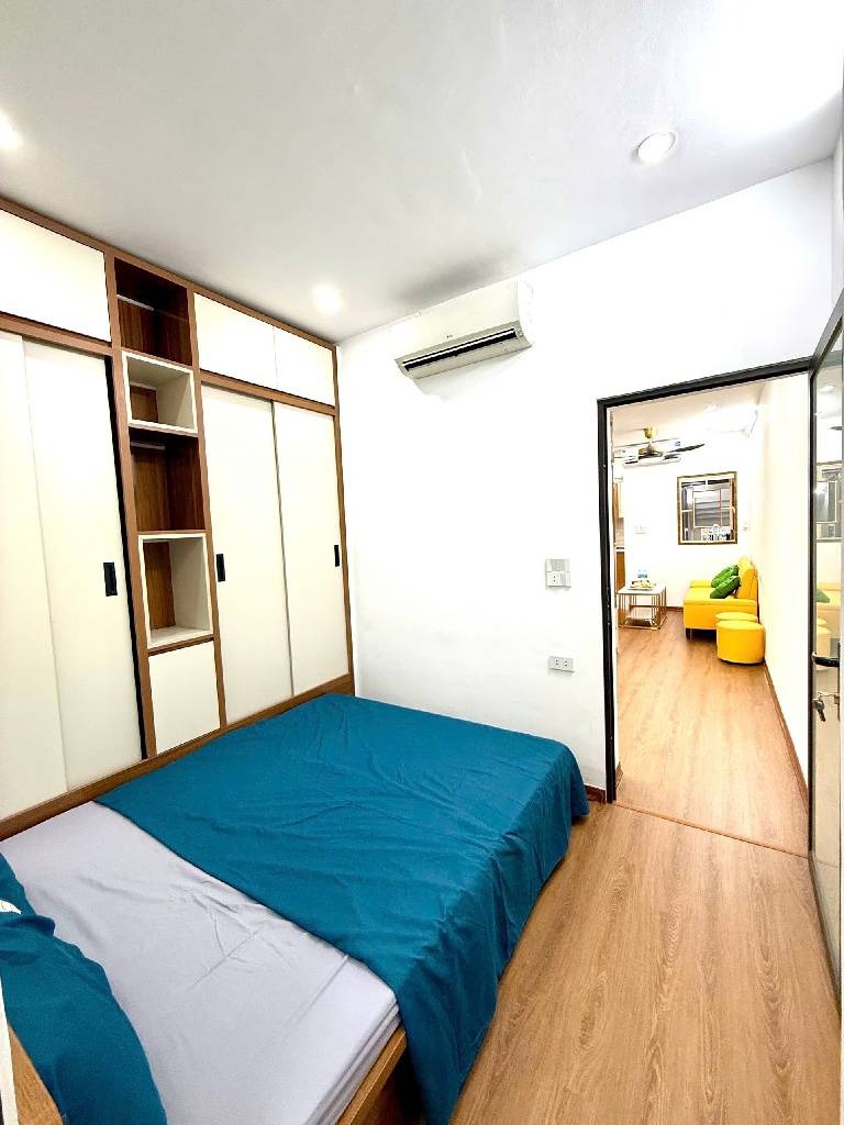 Bán Căn Hộ Tập Thể Tân Mai, Hoàng Mai: 60m², 2PN, Full Nội Thất, Giá 2.86 Tỷ