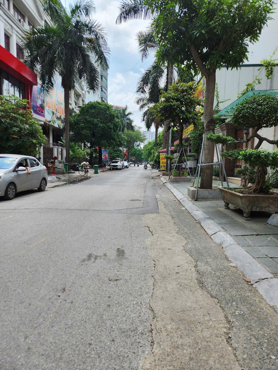 Bán Tòa Nhà 7 Tầng, Lô Góc Mặt Đường, Quận Đống Đa - 53 Tỷ