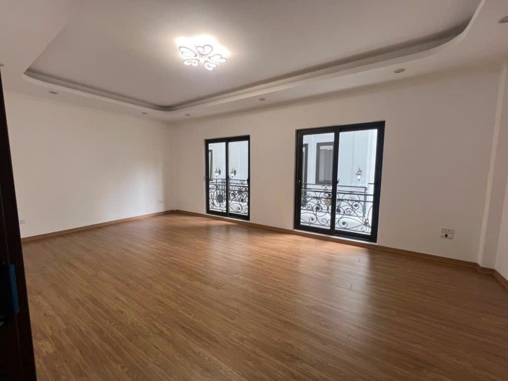 Bán nhà 5 tầng xây mới 100% - Thạch Bàn, Long Biên - Diện tích 31m2