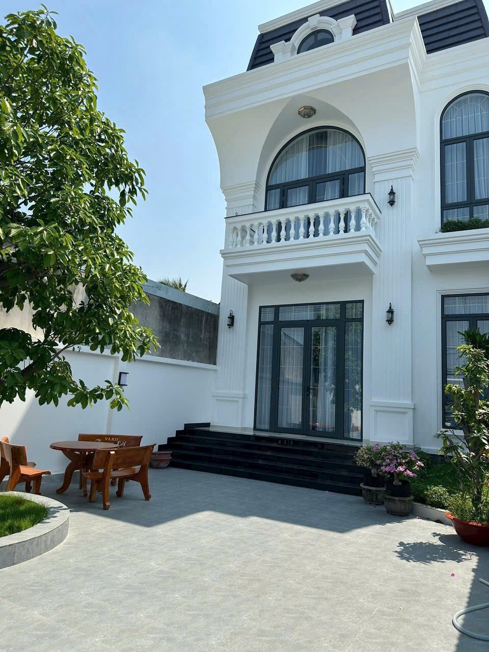 Biệt Thự Củ Chi: 245m2, 1 Lầu 4PN, 5WC - Giá 12.8 Tỷ