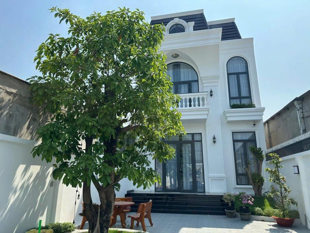 Biệt Thự Củ Chi: 245m2, 1 Lầu 4PN, 5WC - Giá 12.8 Tỷ