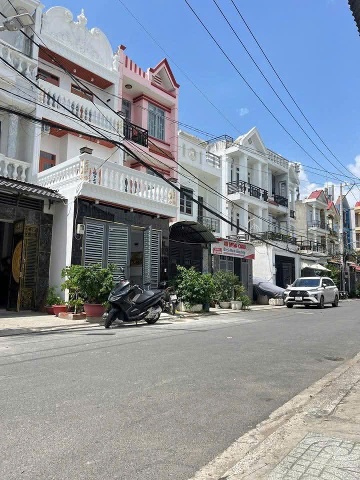 Nhà phố 2 Lầu, Sân Thượng - Vị trí Đắc Địa Quận 12 | 6.26 Tỷ