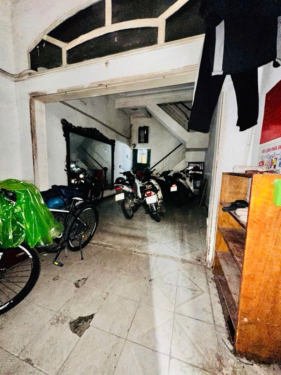Nhà Mặt Phố Đống Đa - 4 Tầng, 40m2 - Vị Trí Vàng Kinh Doanh