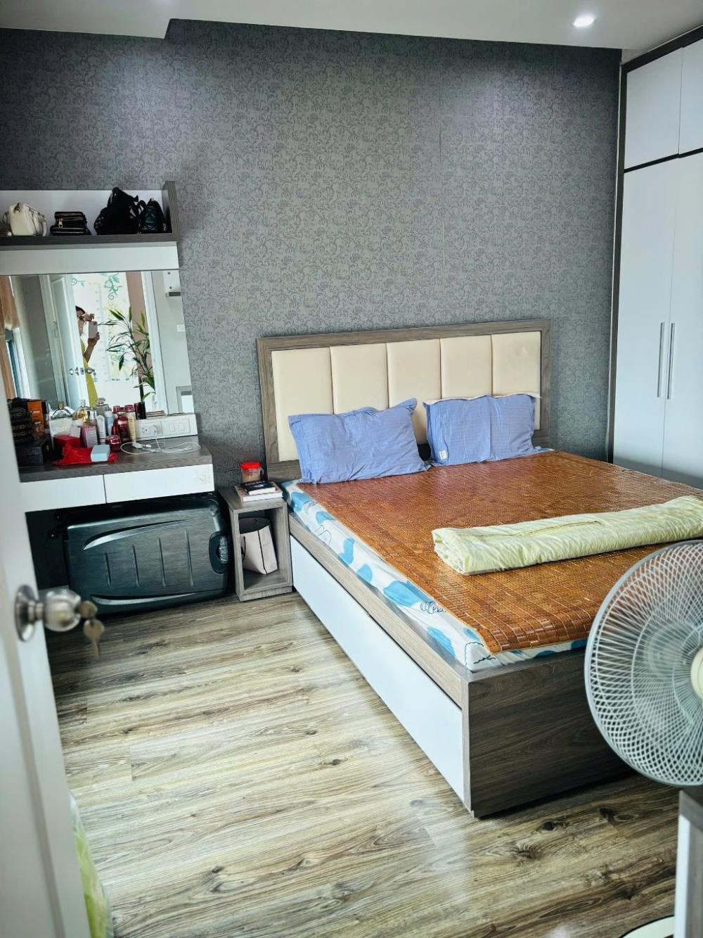 Chung Cư Nguyễn Trãi - Vị Trí Vàng, 3PN, Full Nội Thất - Giá Tốt