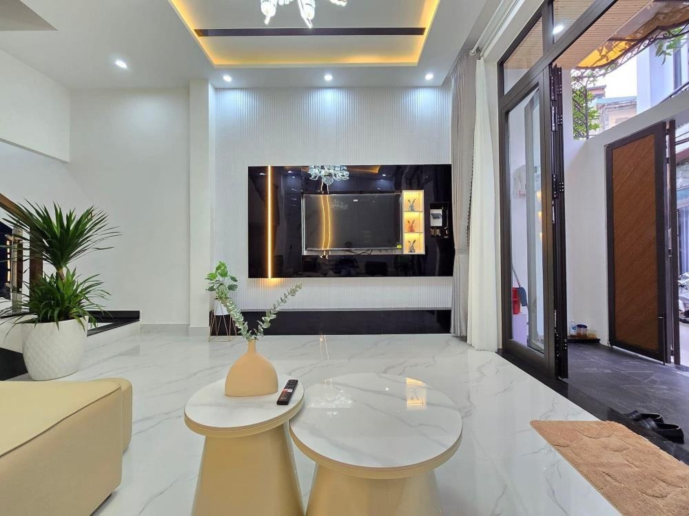Bán nhà chính chủ Tô Hiến Thành, Quận 10 - 3 tỷ 325 - 60m²