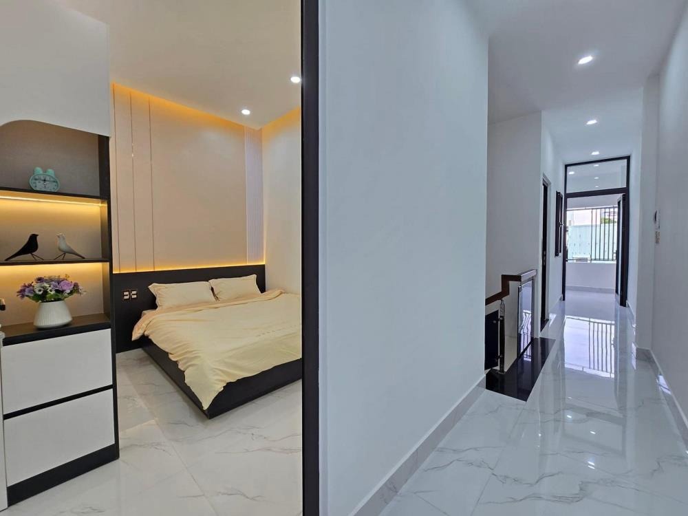 Bán nhà chính chủ Tô Hiến Thành, Quận 10 - 3 tỷ 325 - 60m²