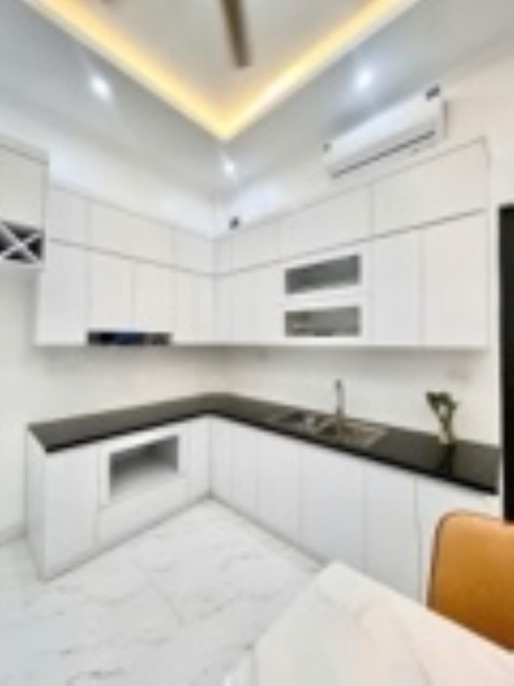 Căn Nhà Độc Bản Đa Sĩ - Hà Đông: Full Nội Thất - Ô Tô Đỗ Cửa - Giá 9.1 Tỷ