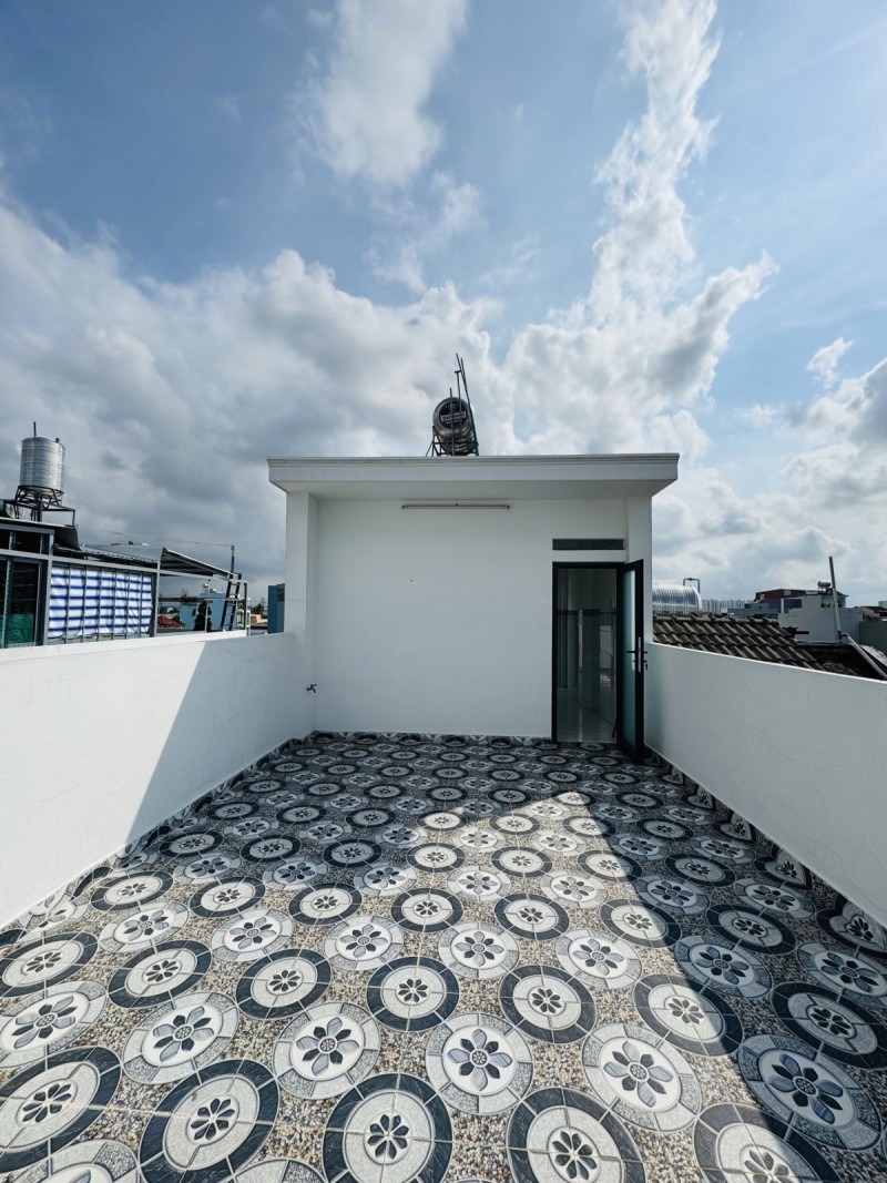 Nhà Mới Xây 80m2, 3 Tầng, Đối Diện Chợ Bình Chánh - Vị Trí Đắc Địa