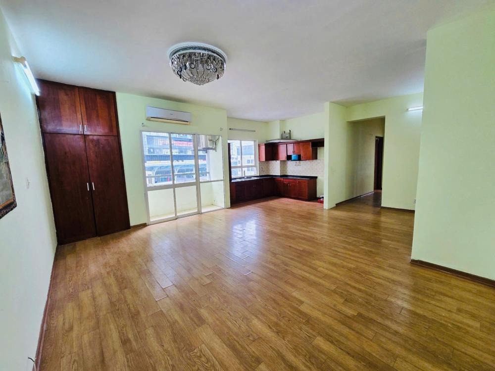 Căn Góc 3PN, 112m2, Tầng Trung, View Đẹp - Cầu Giấy, Giá 8.45 tỷ