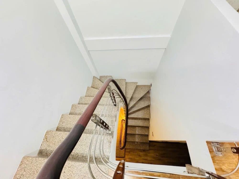Siêu phẩm Hoàng Văn Thái 30.4m2 x 5 tầng, Lô Góc, Ngõ Ô Tô