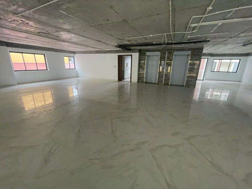 Bán Nhà Lạc Long Quân - 288m2, 8 Tầng, Mặt Tiền 15m, Vỉa Hè Rộng - 150 Tỷ