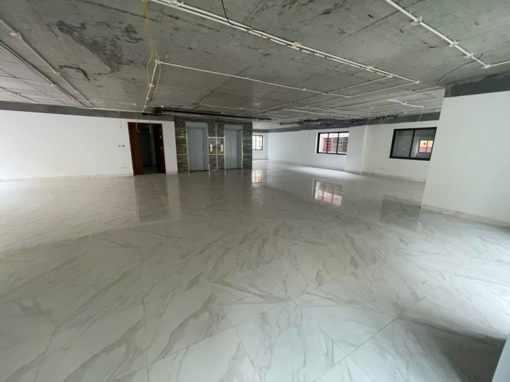 Bán Nhà Lạc Long Quân - 288m2, 8 Tầng, Mặt Tiền 15m, Vỉa Hè Rộng - 150 Tỷ