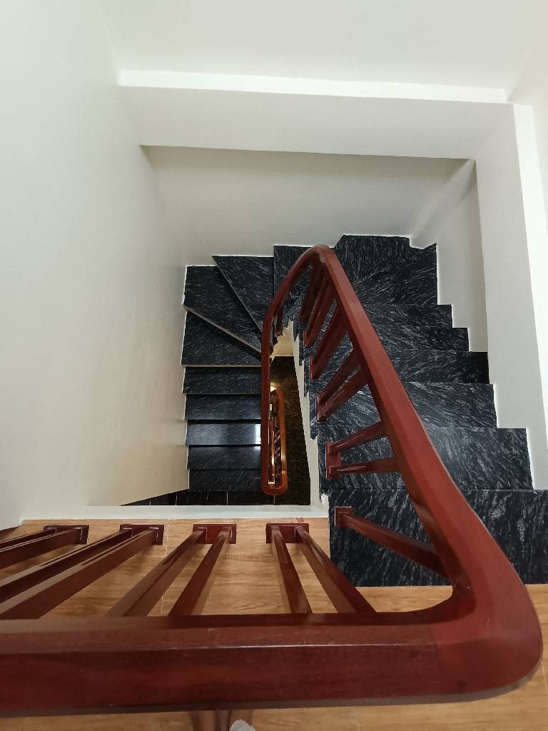 Bán Nhanh Nhà Giáp Nhị: Vị Trí Đẹp, Ô Tô Đỗ Cửa