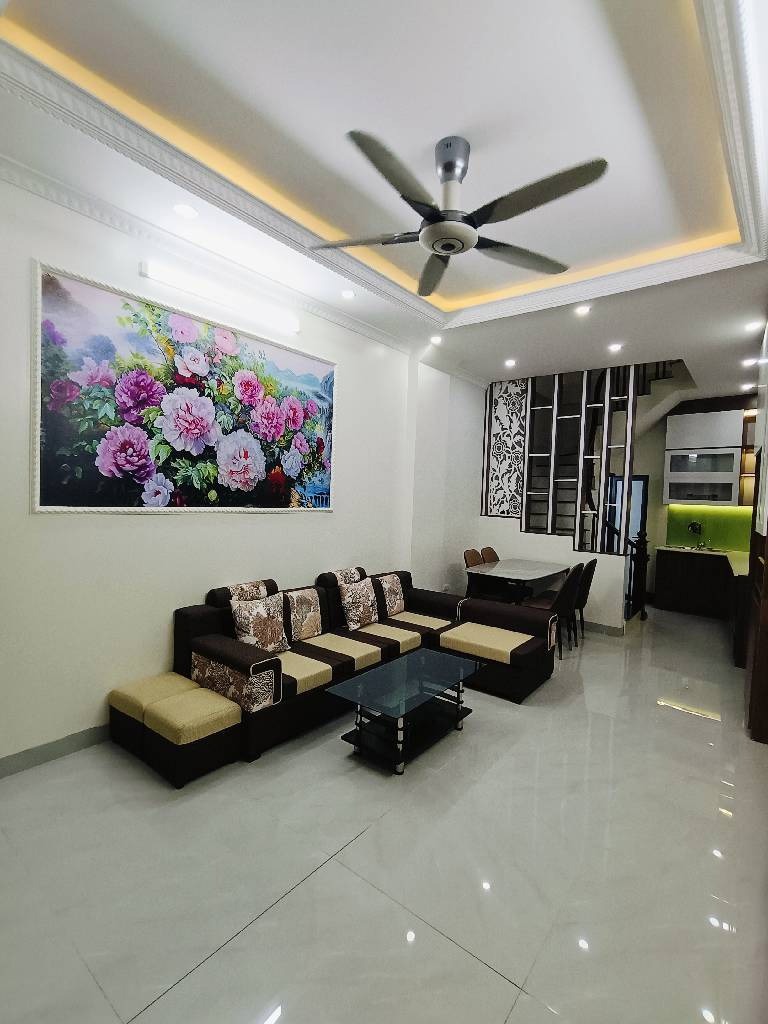 Bán Nhanh Nhà Giáp Nhị: Vị Trí Đẹp, Ô Tô Đỗ Cửa