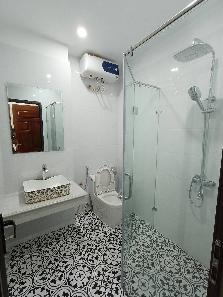 Bán Nhanh Nhà Giáp Nhị: Vị Trí Đẹp, Ô Tô Đỗ Cửa