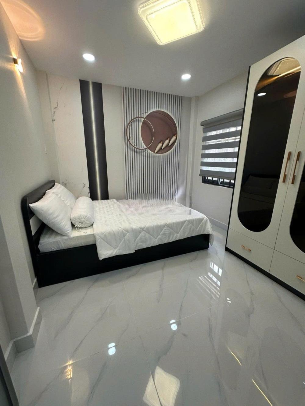 Cho Thuê Nhà Nguyên Căn Gò Vấp - 4 Phòng Ngủ, Gần Chợ, Giá Tốt