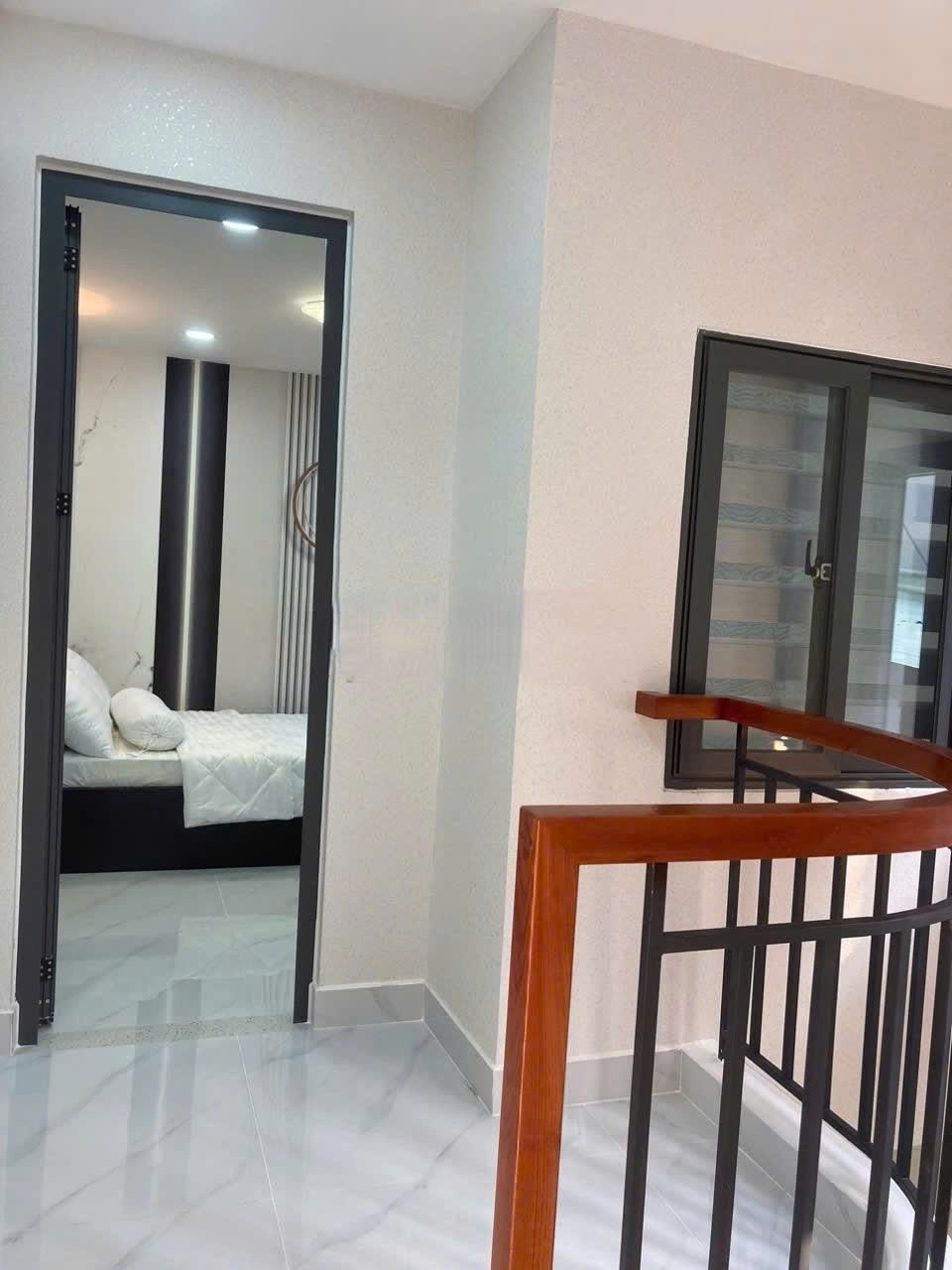 Cho Thuê Nhà Nguyên Căn Gò Vấp - 4 Phòng Ngủ, Gần Chợ, Giá Tốt