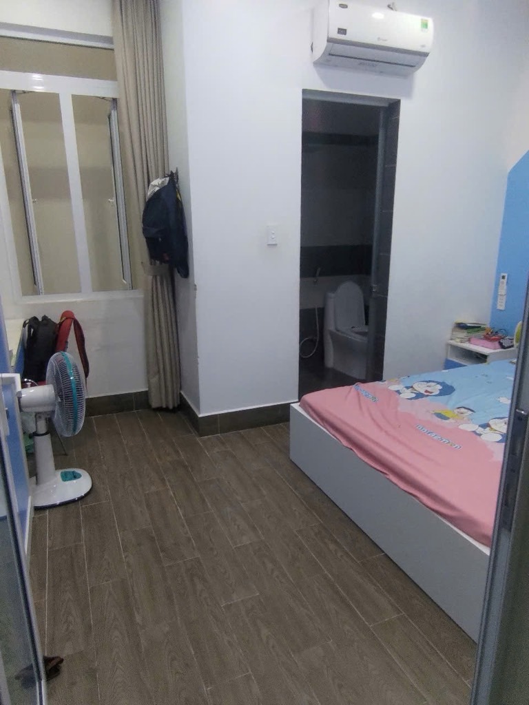 Bán nhà hẻm xe tải Tân Phú - 43m2, 3 tầng, 5.5 tỷ - Vị trí đẹp, tiện ích đầy đủ