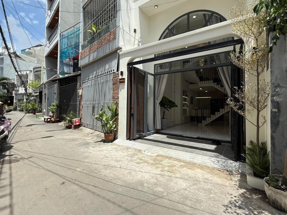 Nhà đẹp 4 tầng 48m2, Hẻm 6m, Full Nội Thất - Giá 7.6 Tỷ (TL)